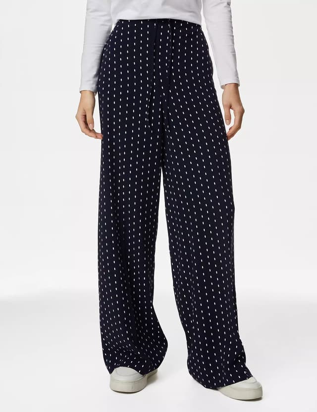 Pantalón de lunares pata ancha