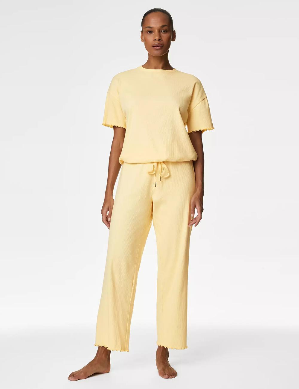 Top de manga corta de canalé