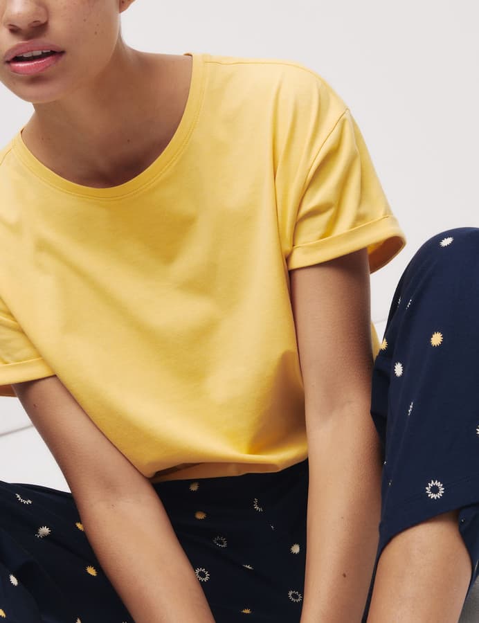 Pijama de diseño con manga corta y pantalón pesquero FP