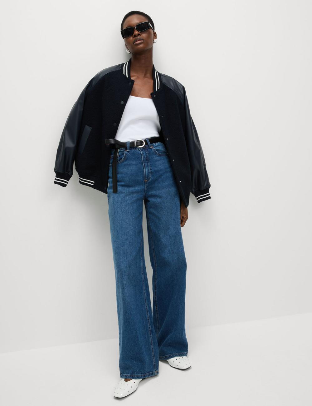 Top básico sin mangas con escote cuadrado