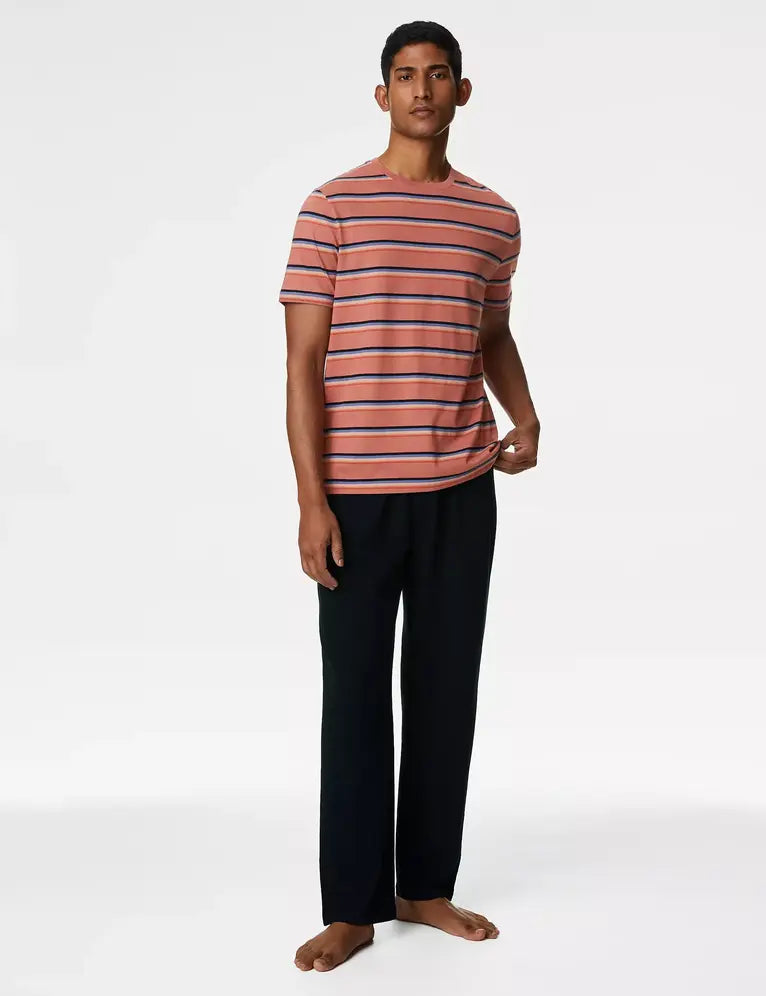 Pijama de punto pantalón largo y top manga corta a rayas