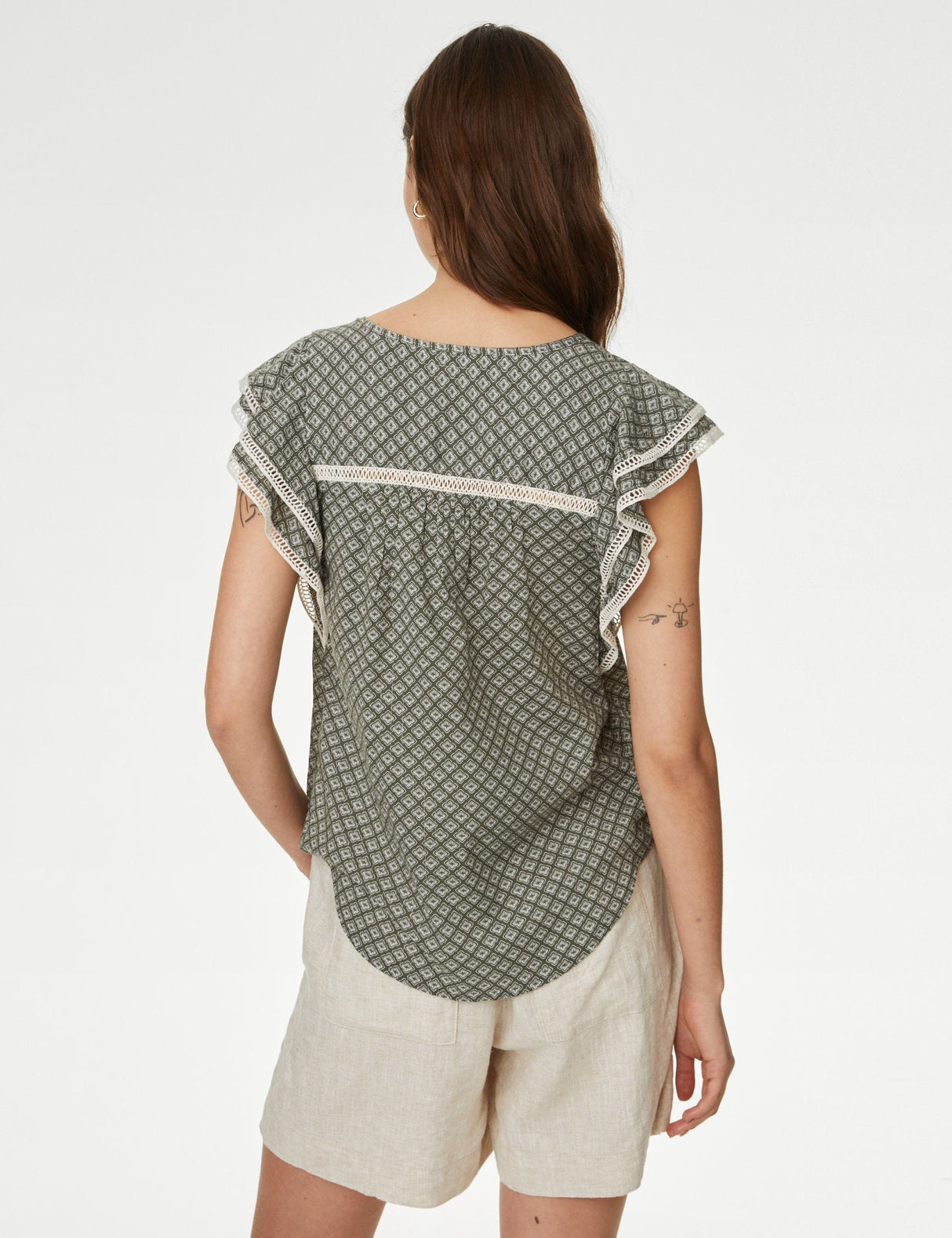 Blusa de escote pico con diseño