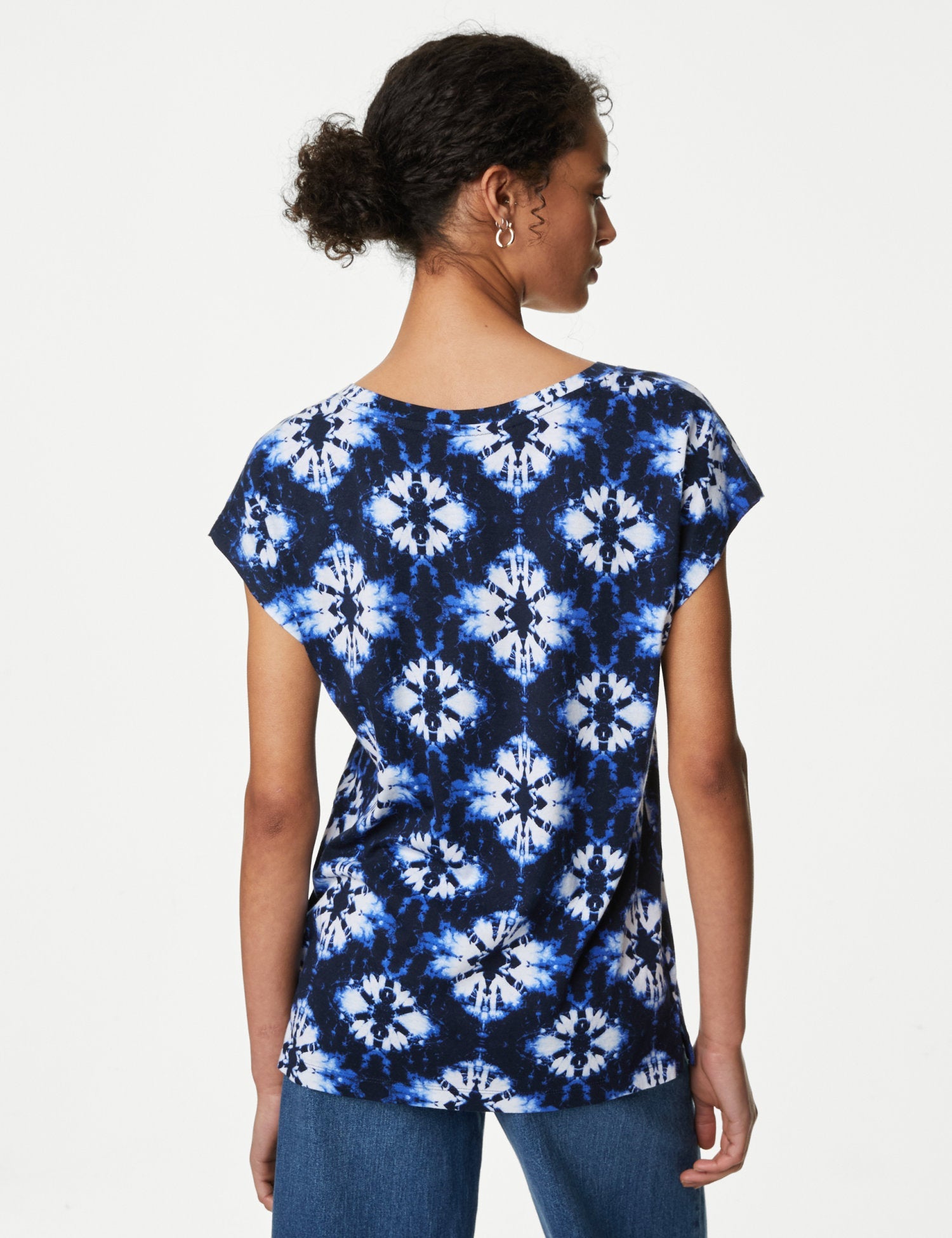 Camiseta de manga corta de pico con diseño