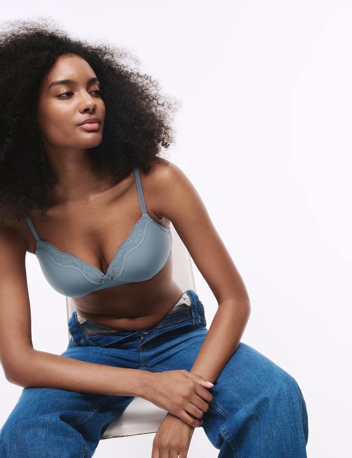 Sujetador sin aro de encaje con relleno