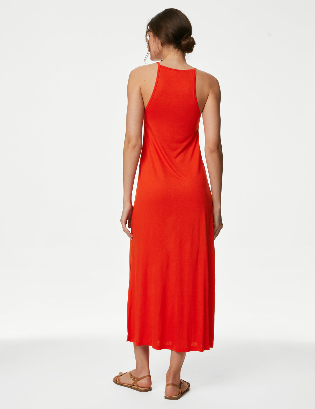 Vestido de tirantes de largo midi