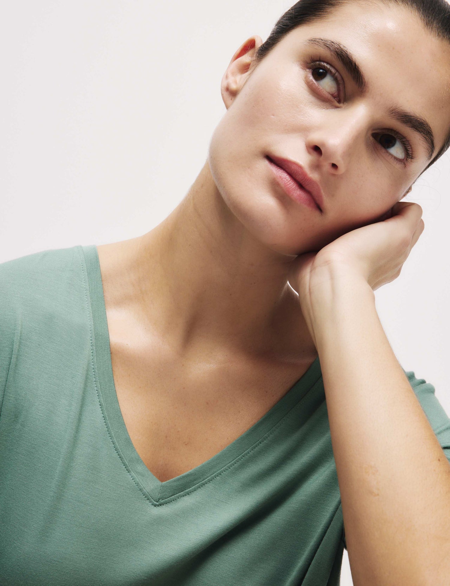 Camisola de manga corta con detalle de encaje