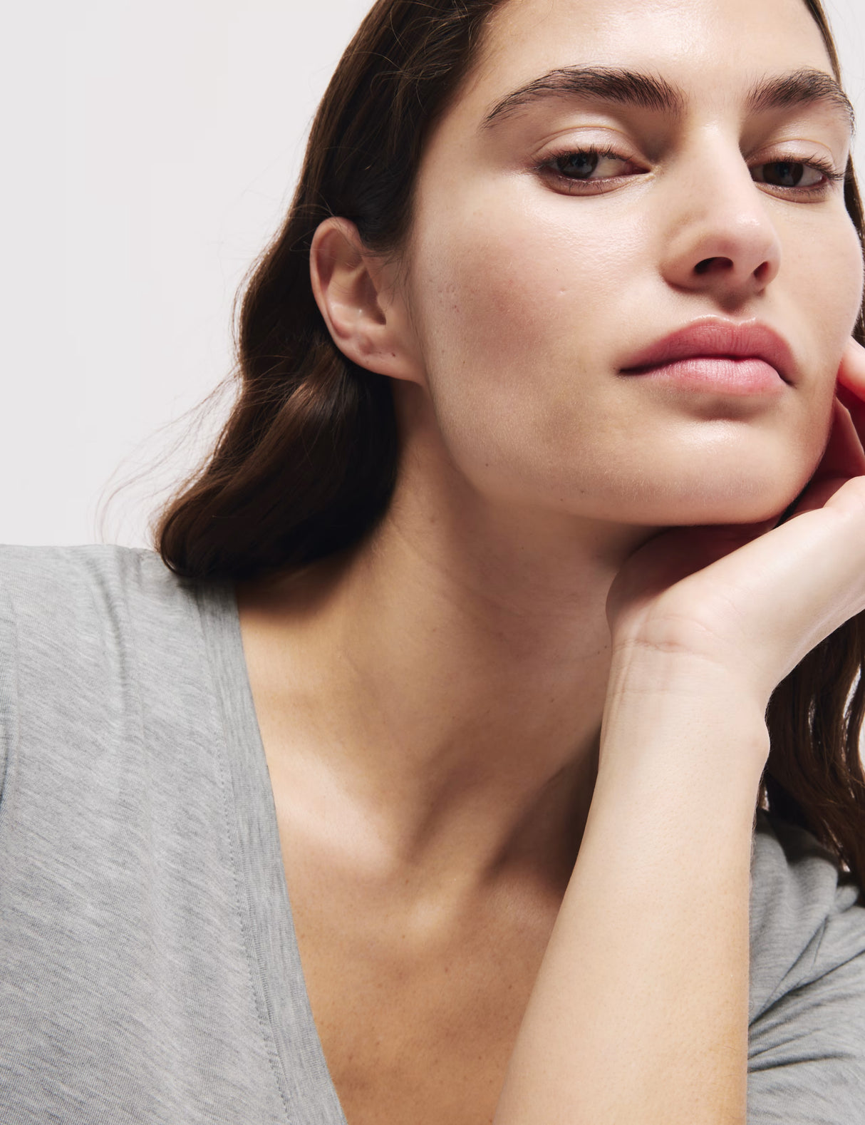 Camisón largo de manga corta con detalle de encaje