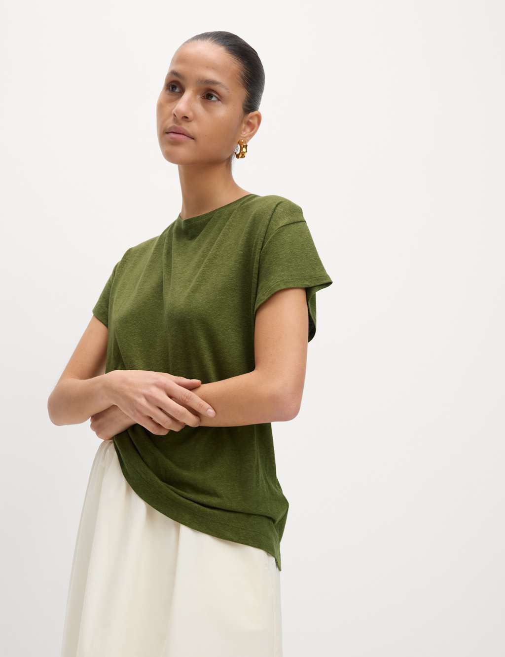 Top de lino liso de manga corta