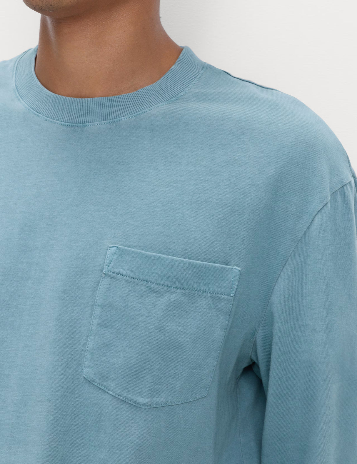 Camiseta de manga larga con bolsillo