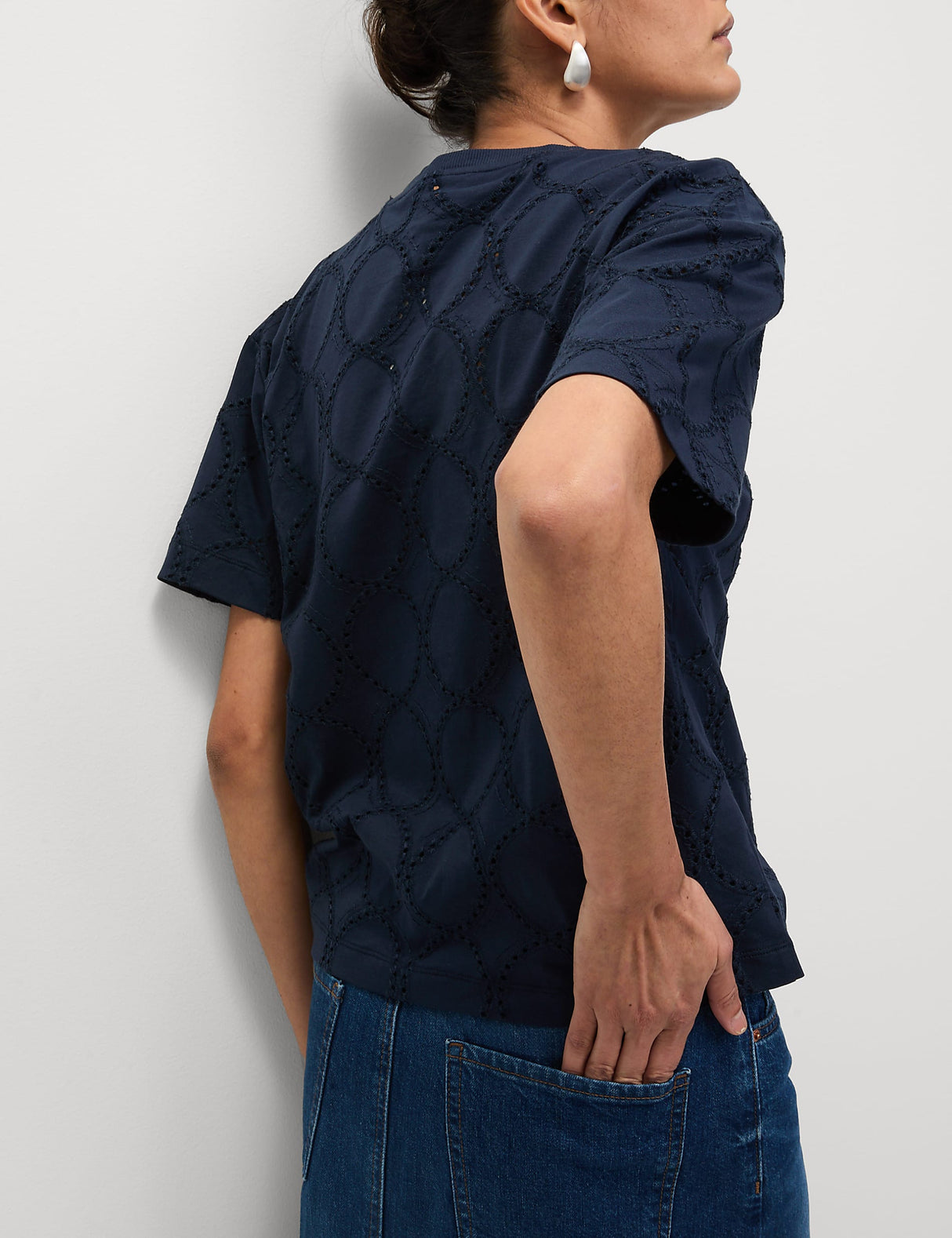 Top de manga corta bordado