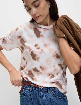 Camiseta básica de manga corta y escorte pico de corte relax