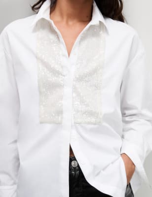 Blusa con detalle de lentejuelas