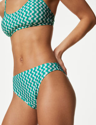 Parte baja de bikini con flores