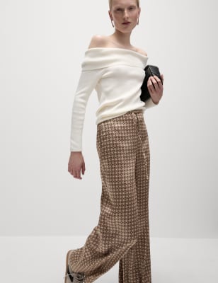 Pantalón con diseño cuadros de corte ancho