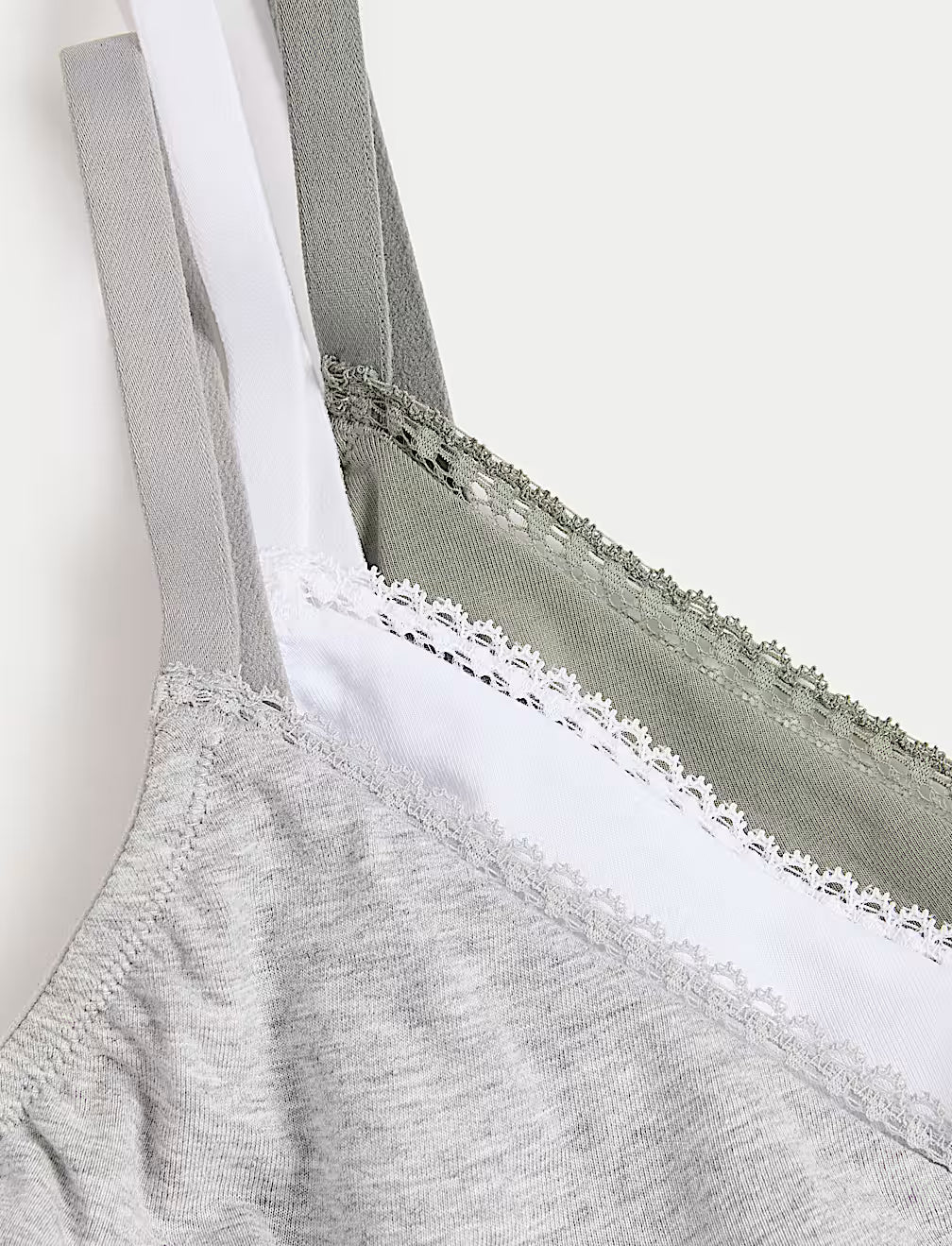 Pack 3 sujetadores sin aro y sin relleno