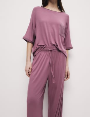 Pantalón de pijama con detalle de satén