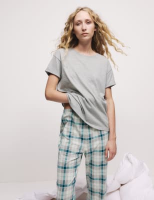 Pijama de manga corta con diseño