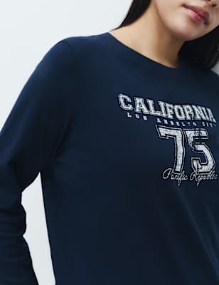 Pijama con top de punto de manga larga y pantalón en tela