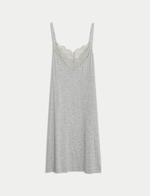 Camisola de tiros con detalle de encaje