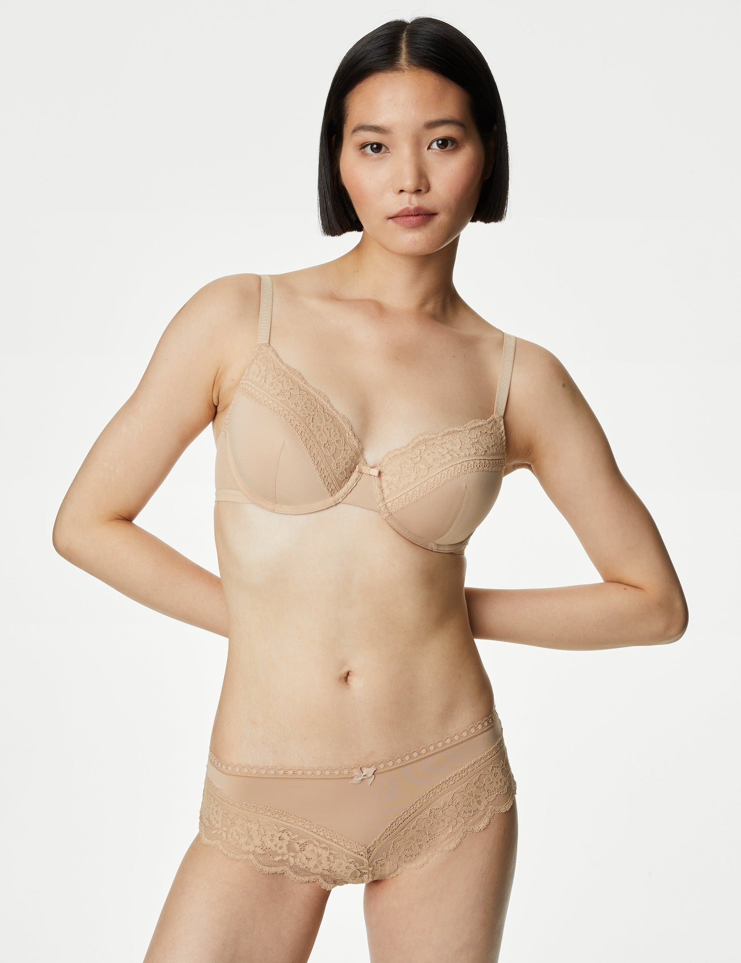 Pack 3 Brasileñas con encaje