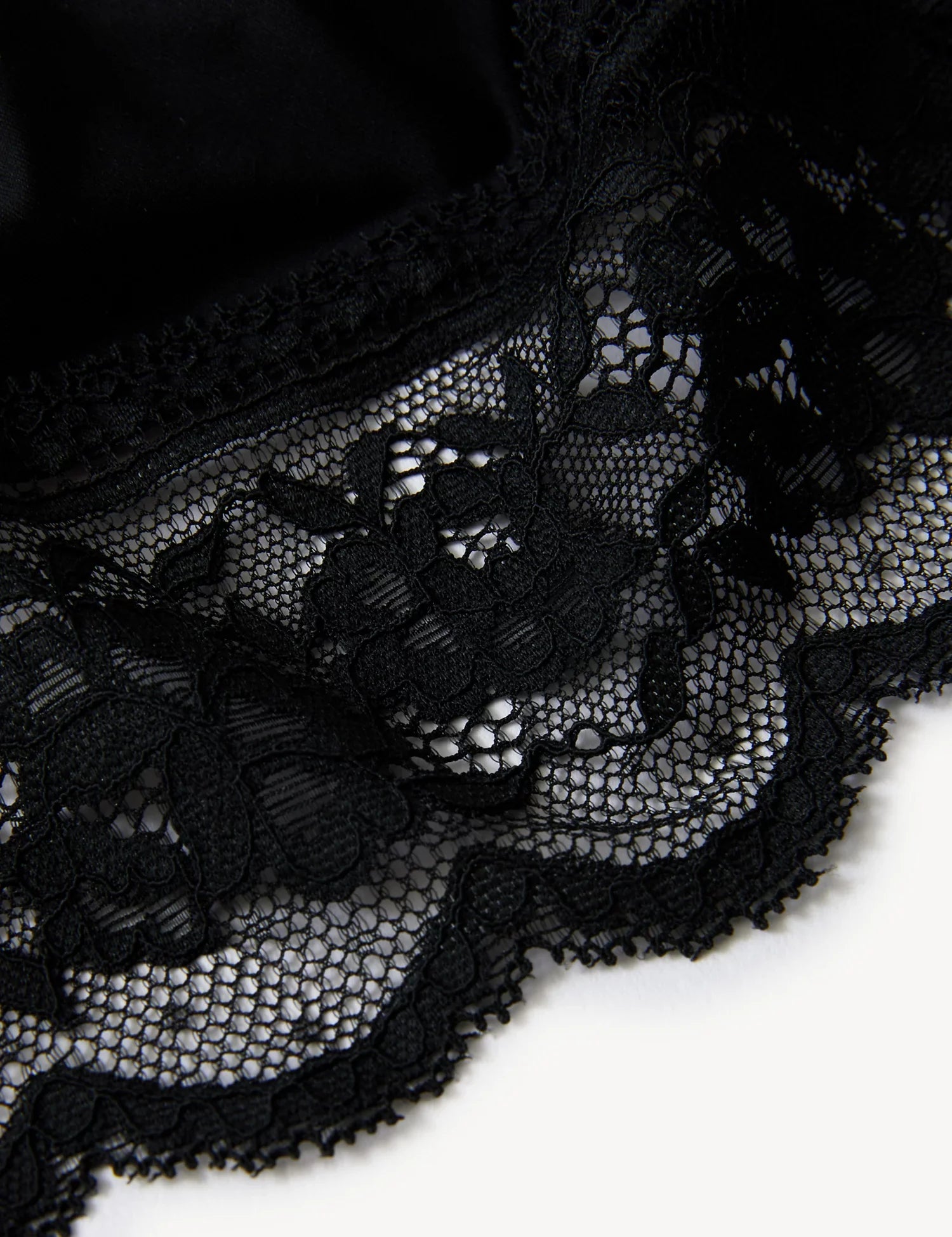 Pack 3 Brasileñas con encaje