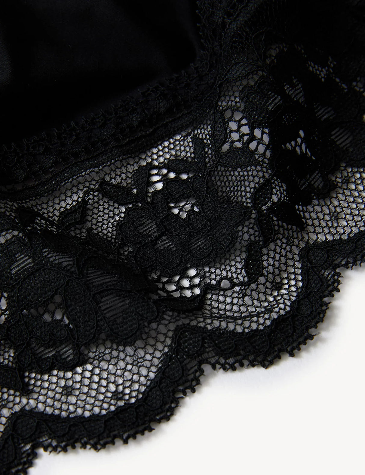 Pack 3 Brasileñas con encaje