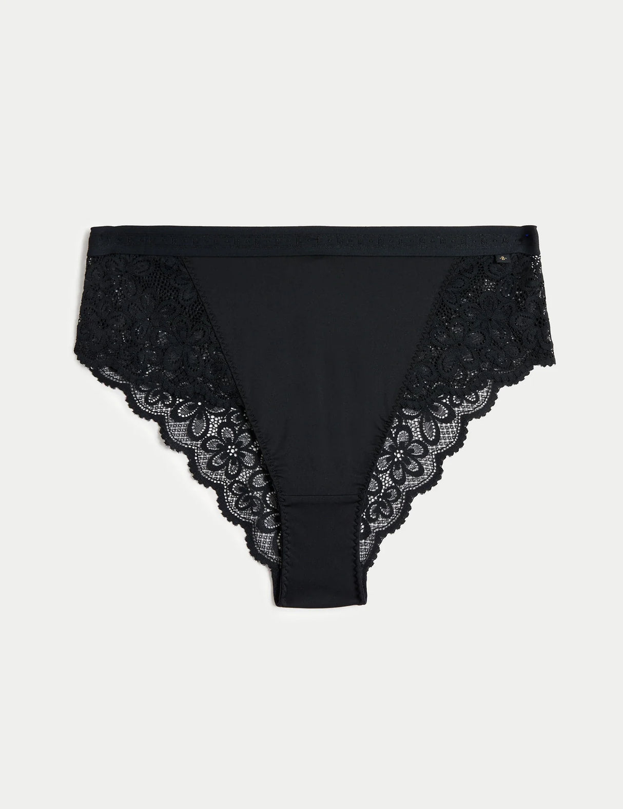 Brasileña de encaje Cleo