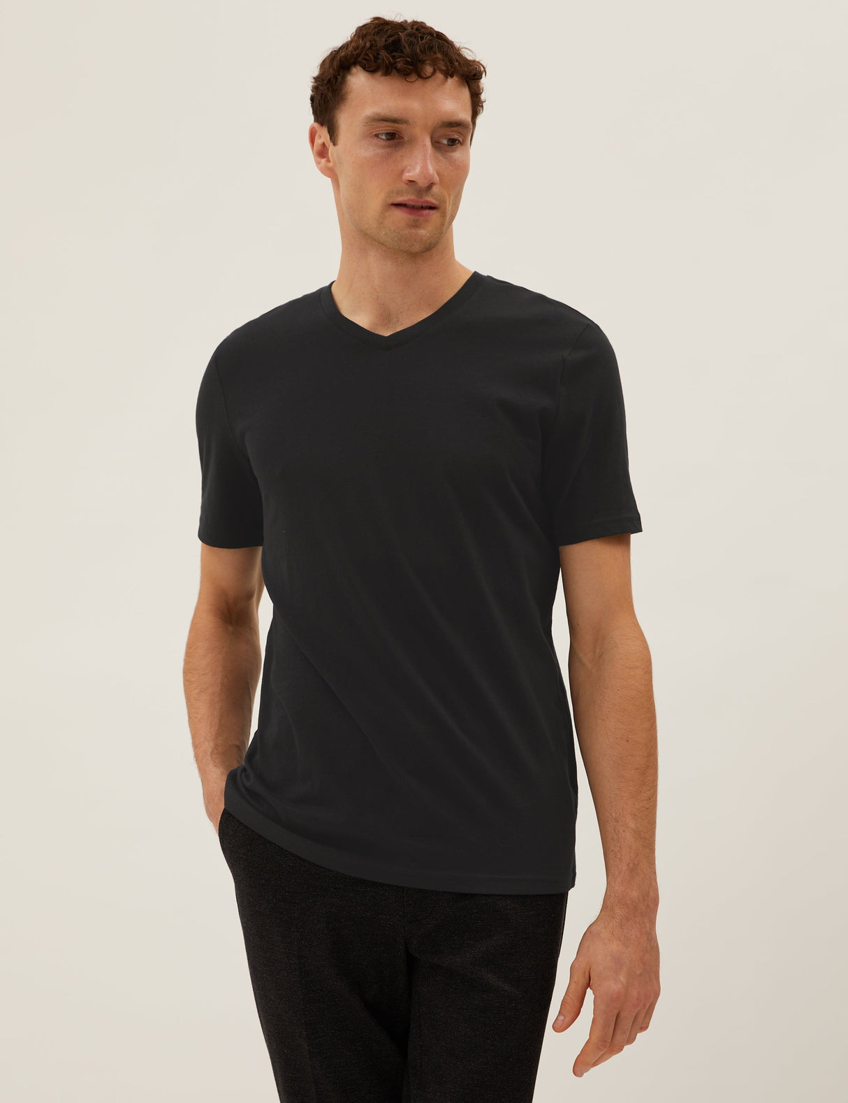 Camiseta cuello pico manga corta lisa