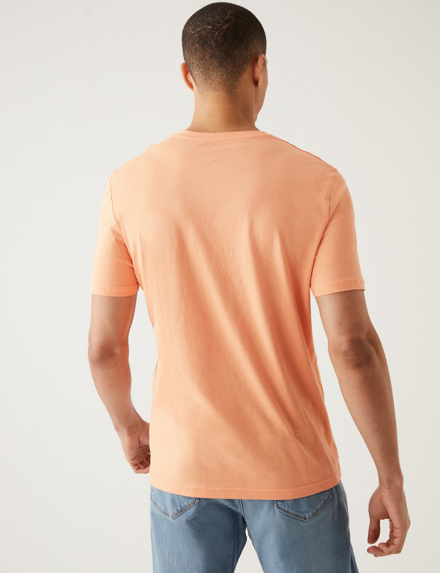 Camiseta cuello pico lisa manga corta