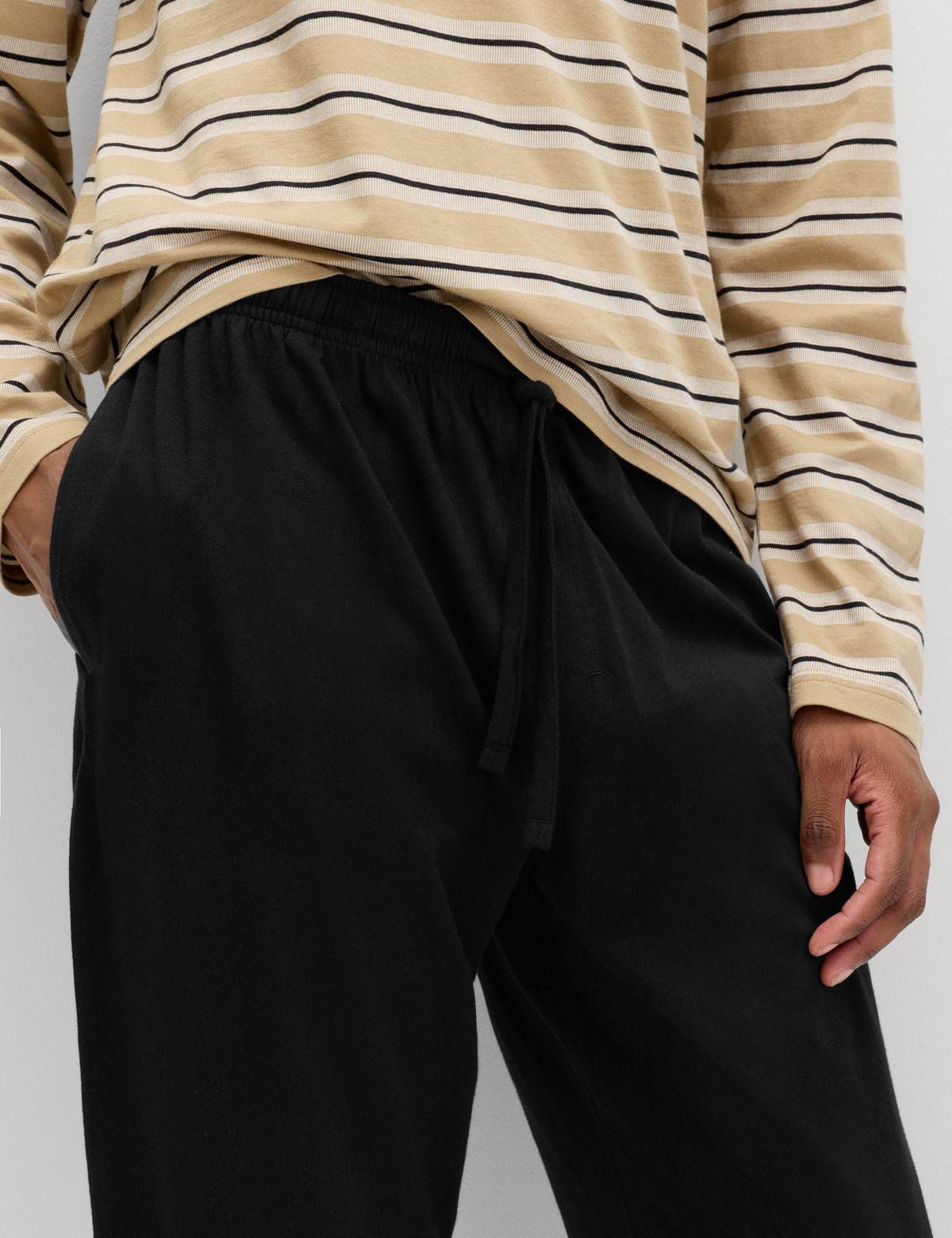 Pijama de punto de manga larga a rayas