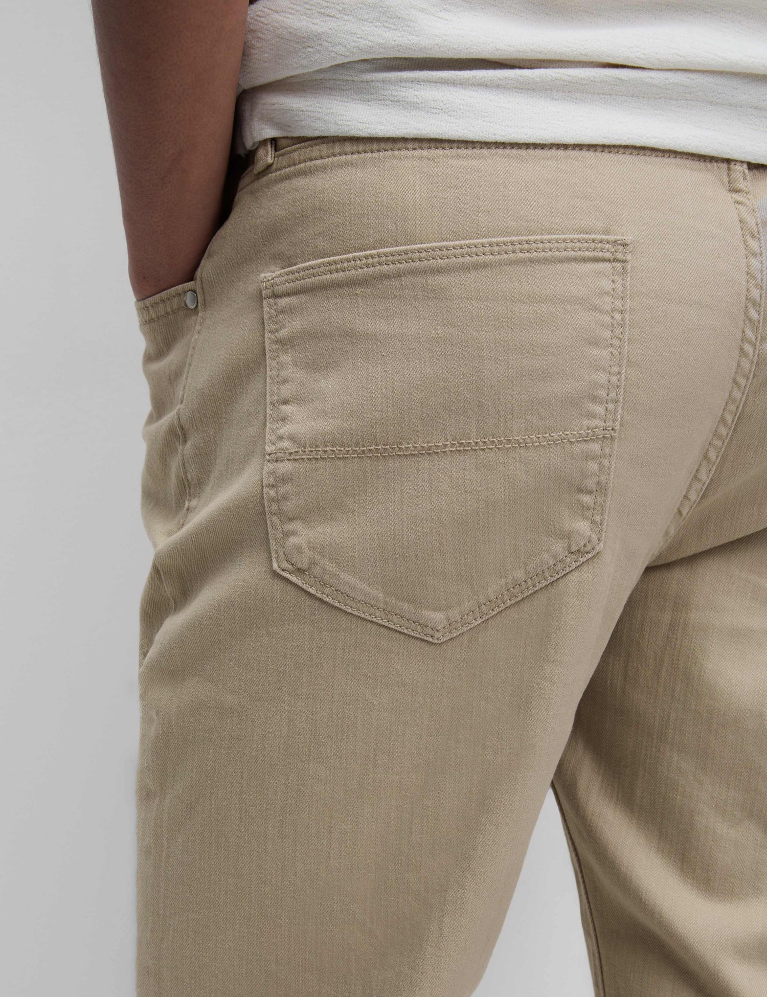 Pantalón elástico de corte recto