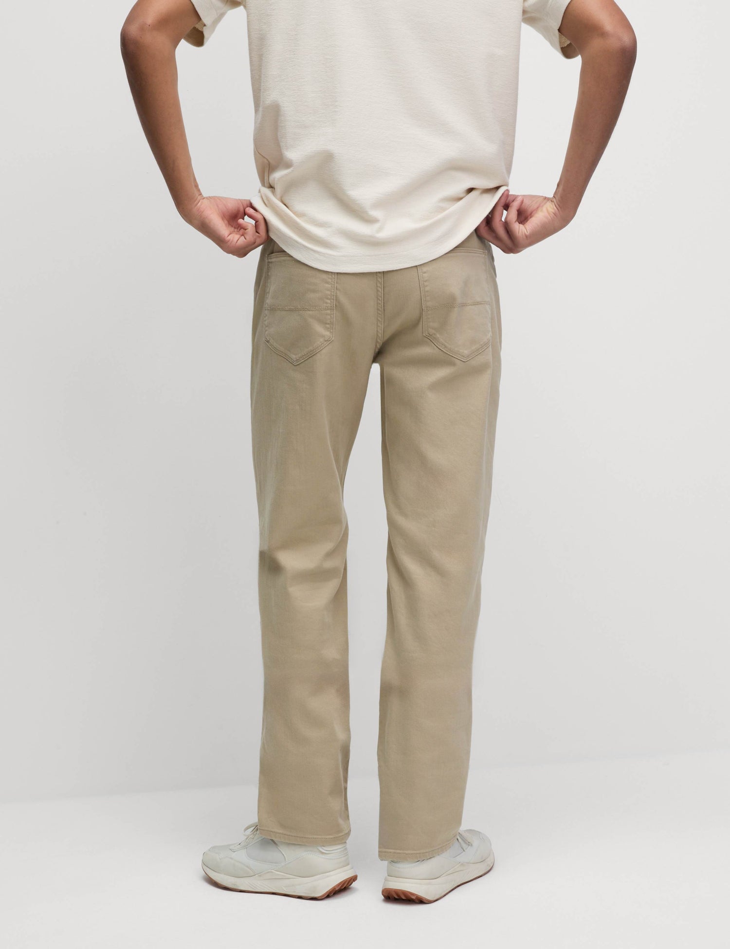 Pantalón elástico de corte recto