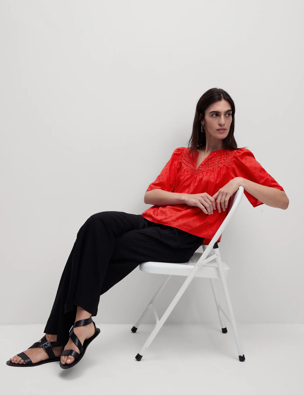 Blusa bordada de manga corta