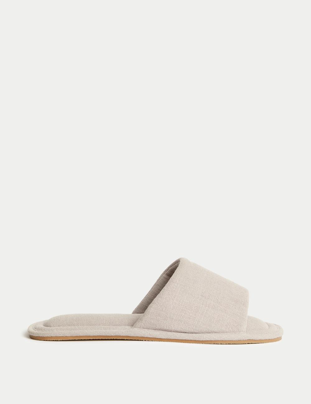 Zapatilla de estar en casa tipo pala