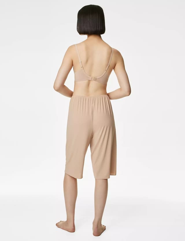 Combinación falda pantalón