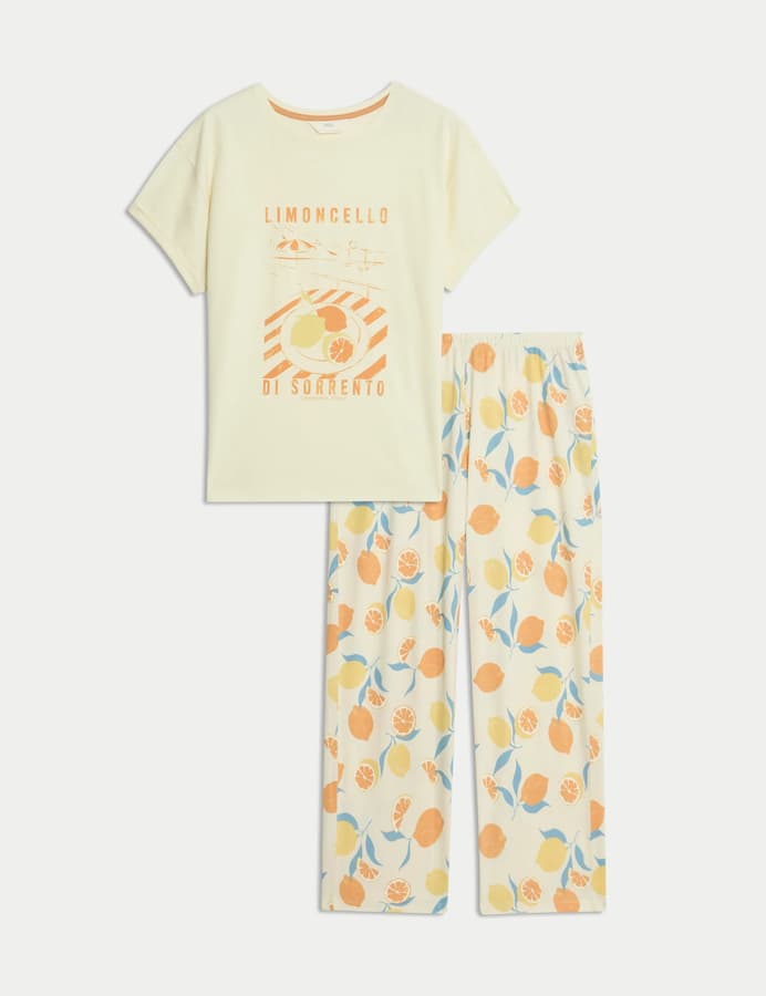 Pijama de diseño con  manga corta y pantalón pesquero FP