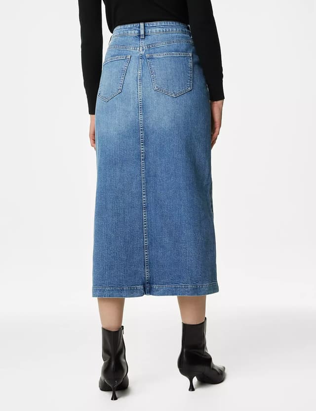 Falda vaquera de largo midi