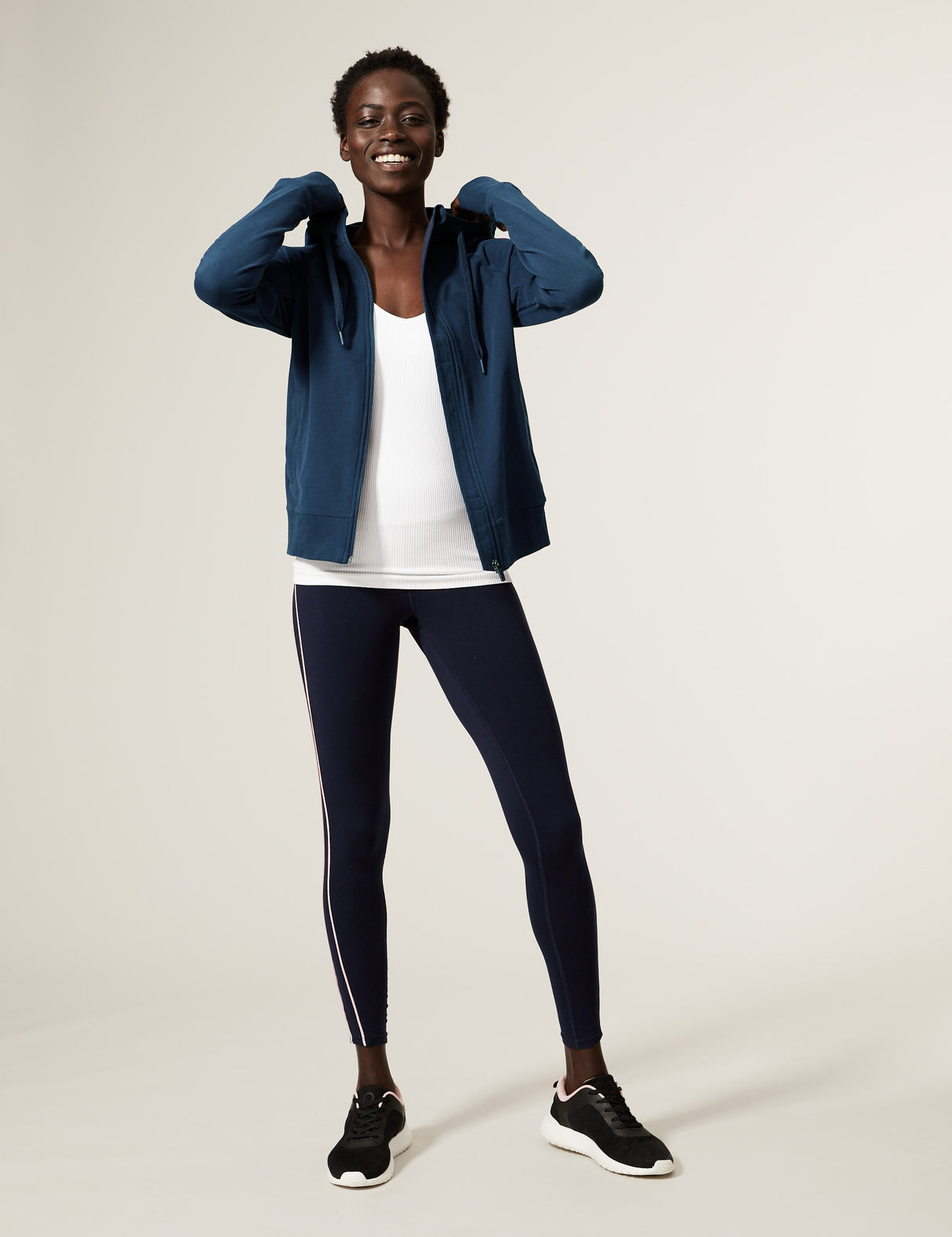 Chaqueta chándal capucha