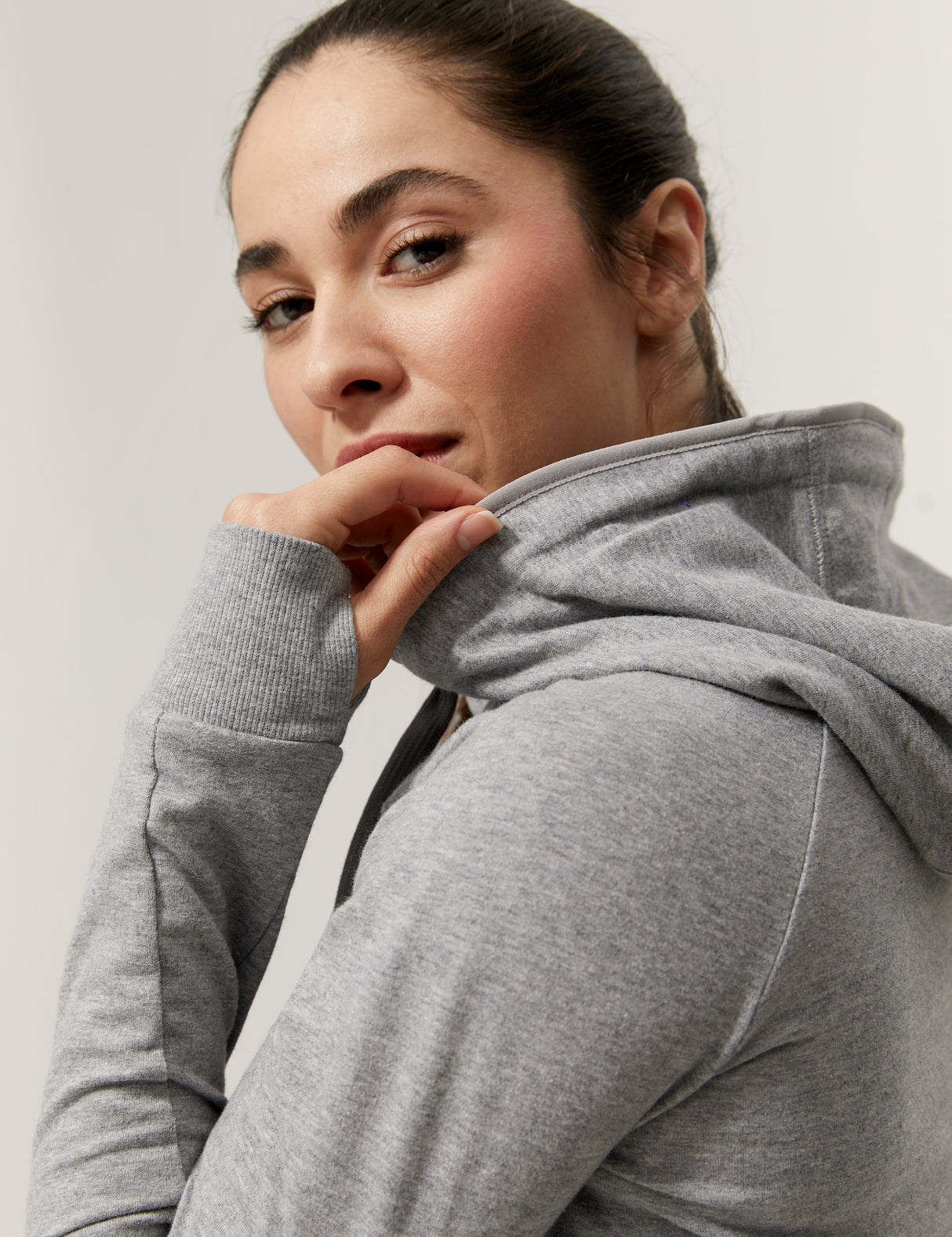 Chaqueta chándal capucha