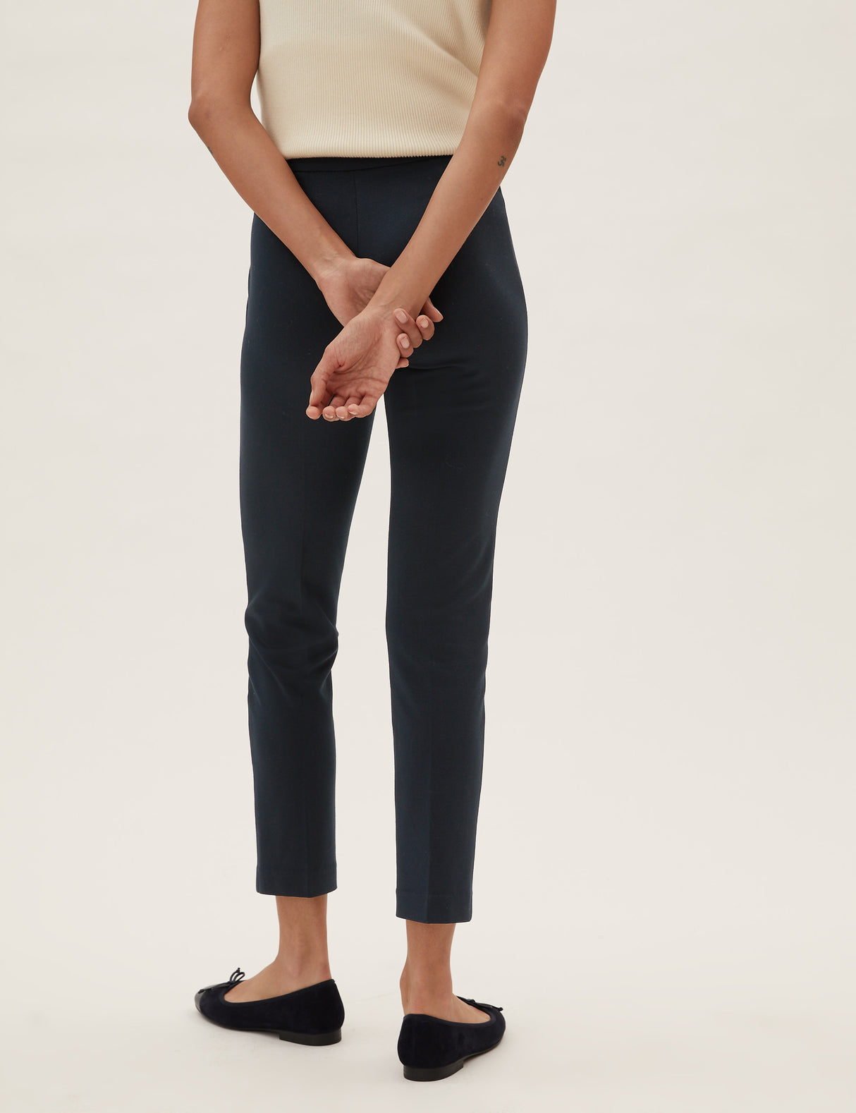 Pantalón punto slim