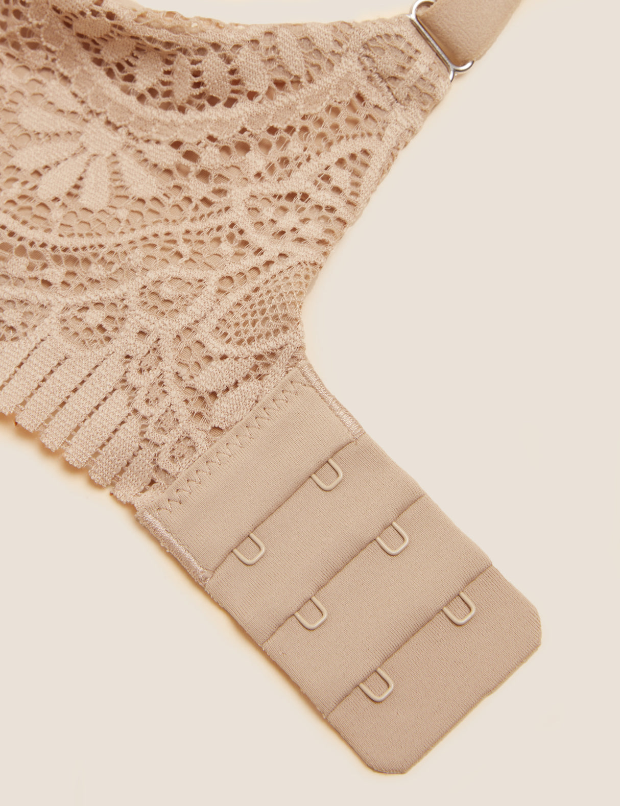 Sujetador con aro contorno encaje