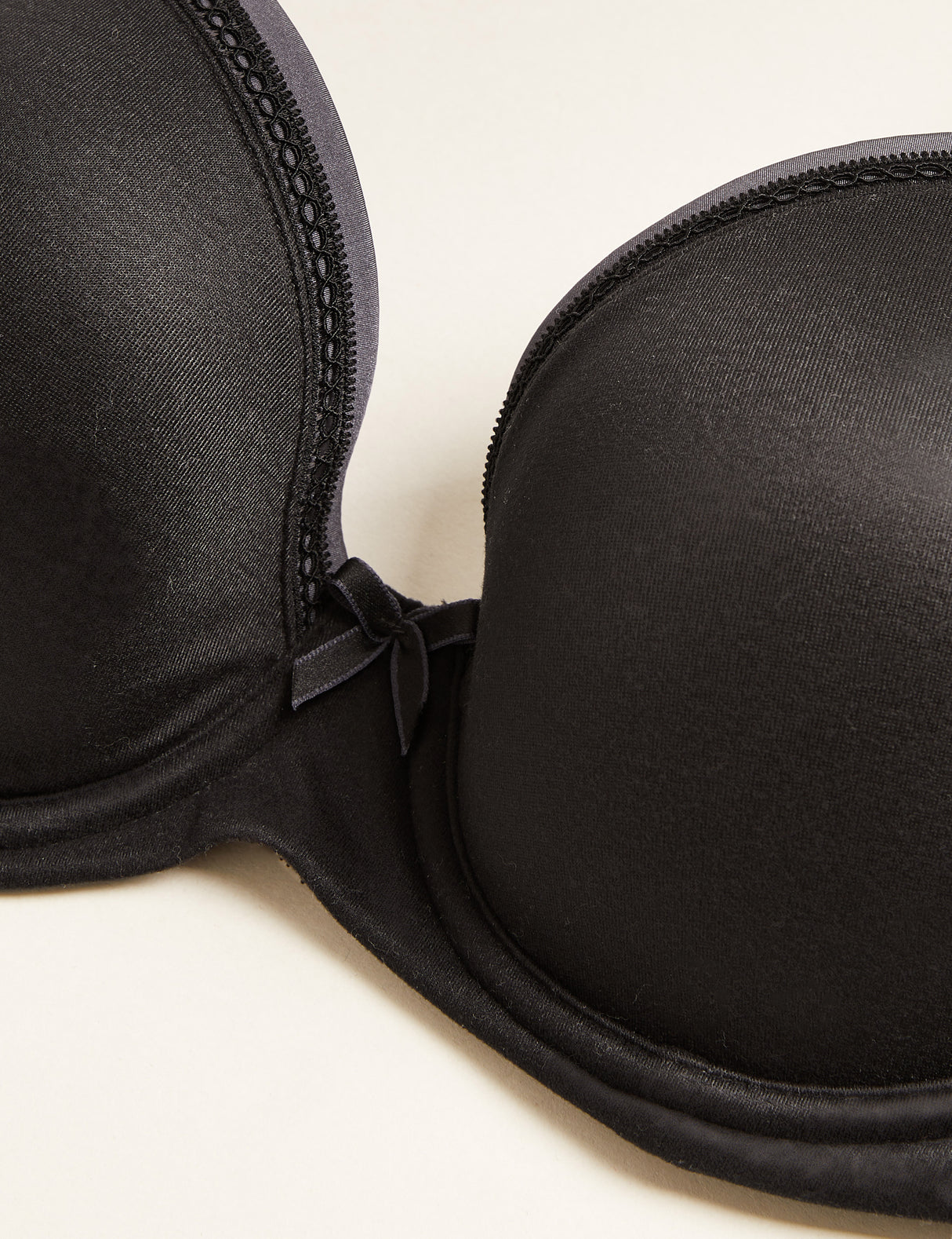 Sujetador con aro full cup