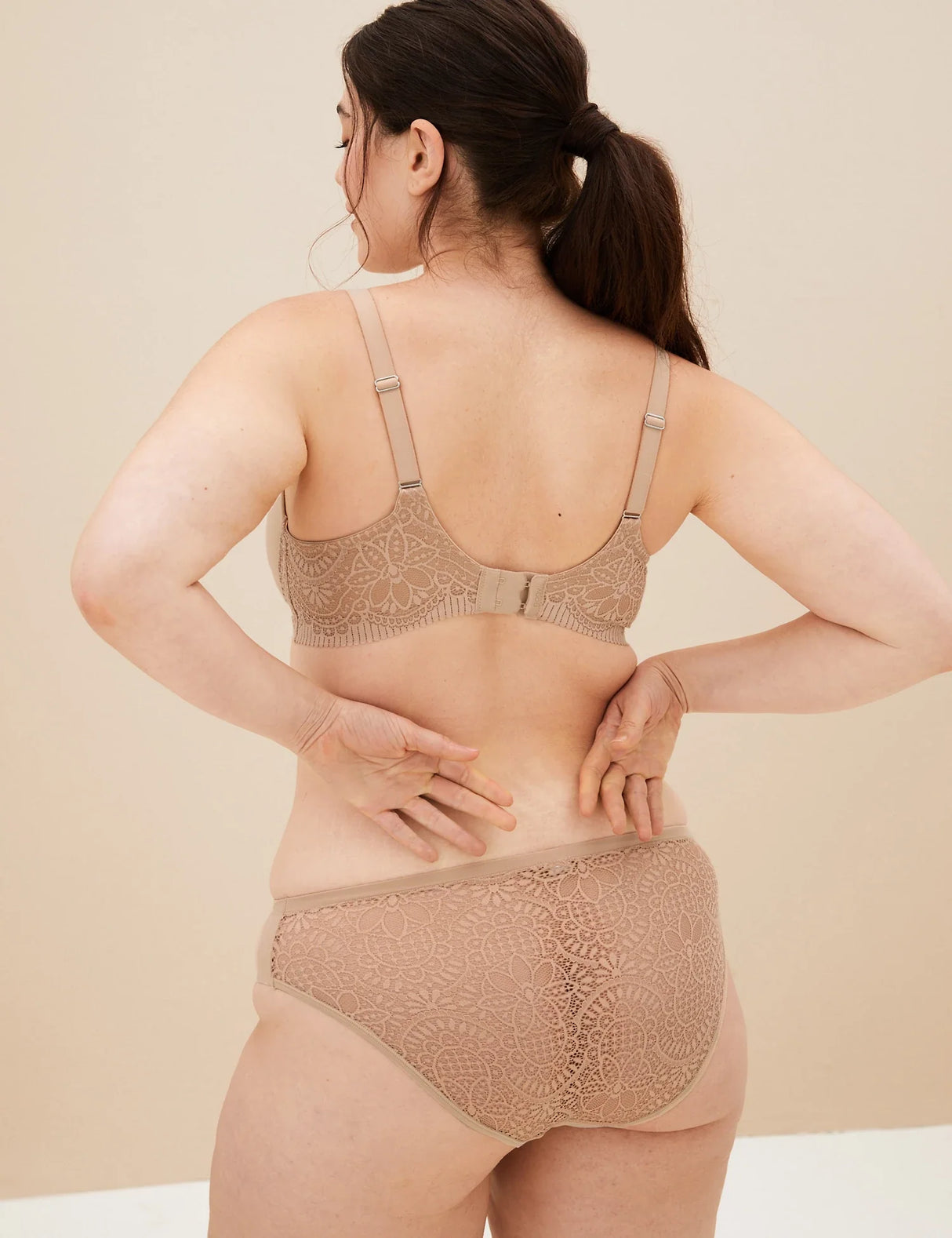 Sujetador sin aro Full Cup Body Soft