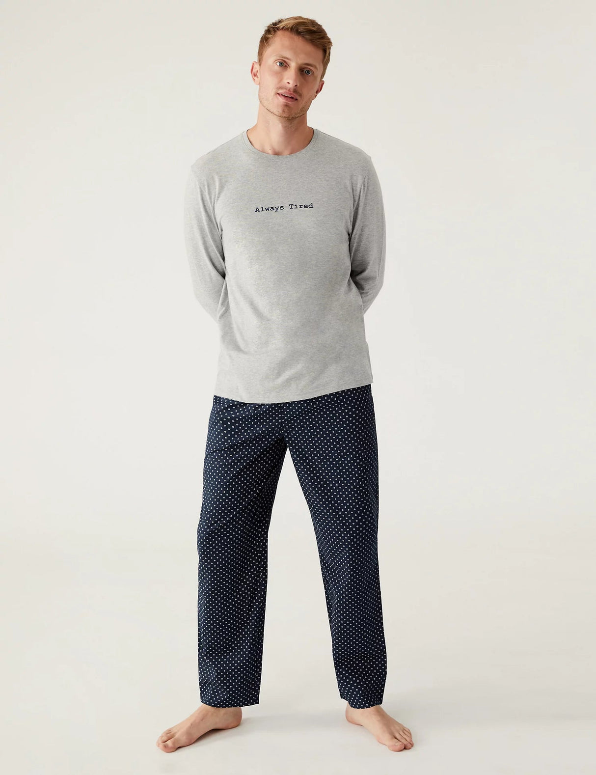 Pijama en punto slogan