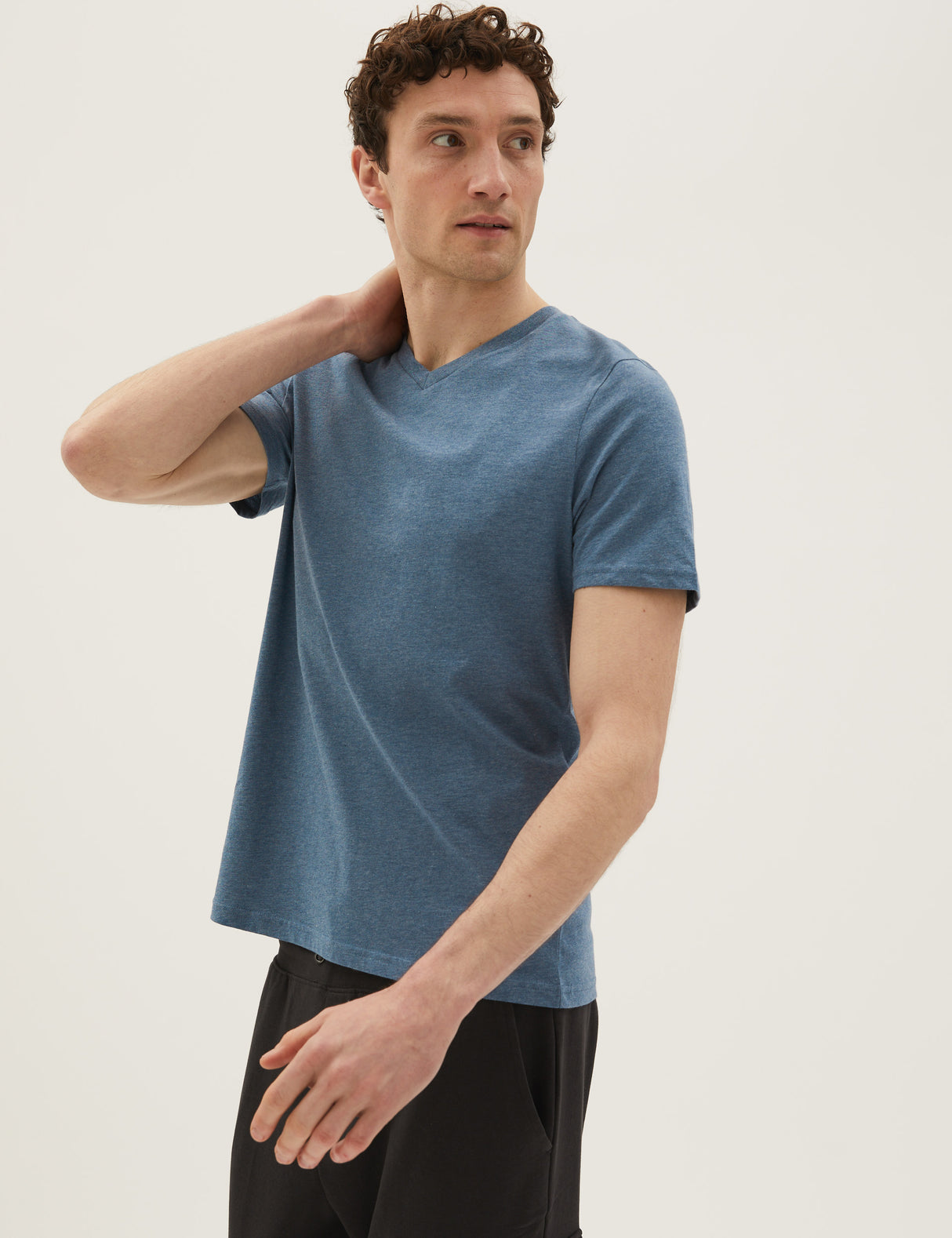 Camiseta cuello pico manga corta lisa