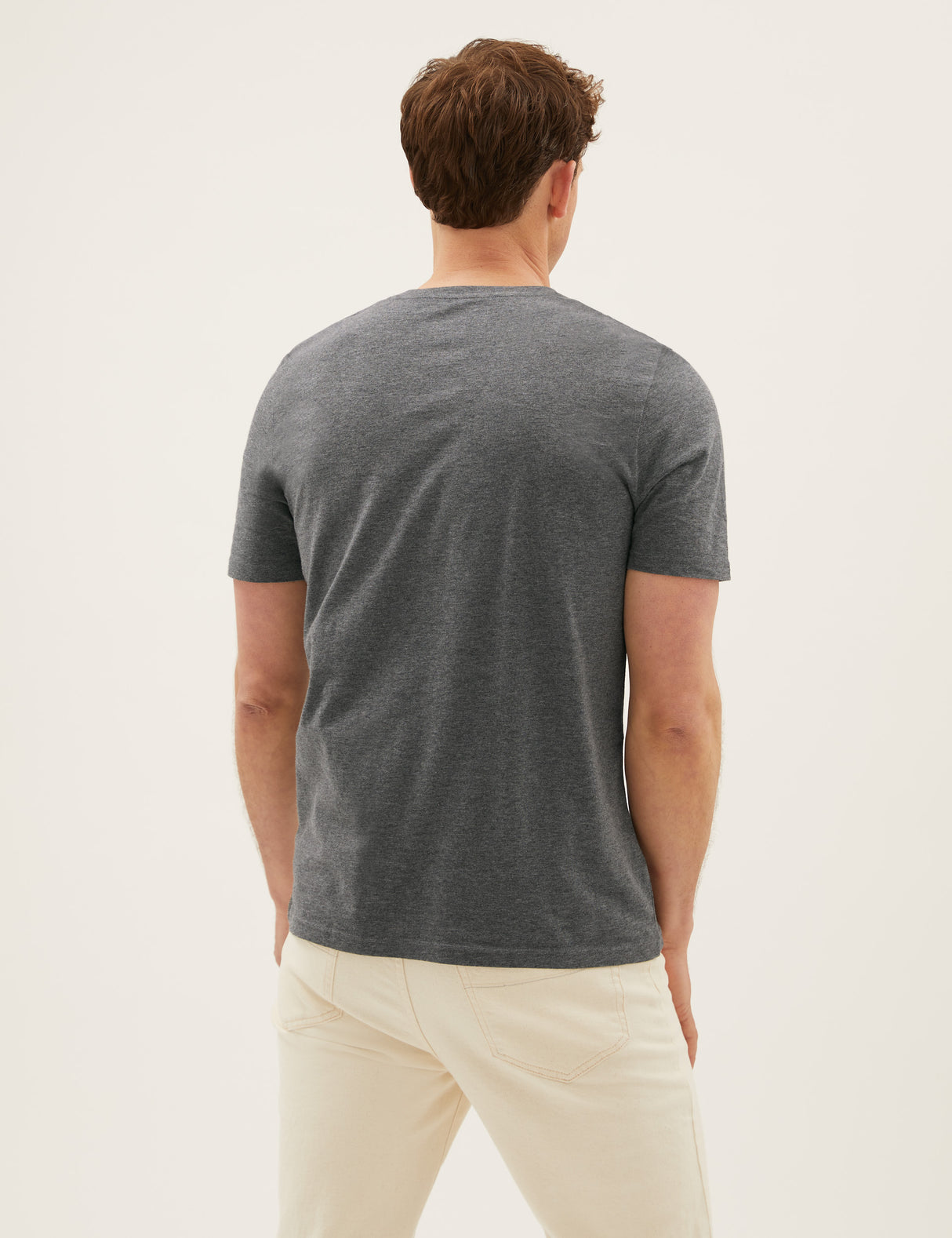 Camiseta cuello pico manga corta lisa