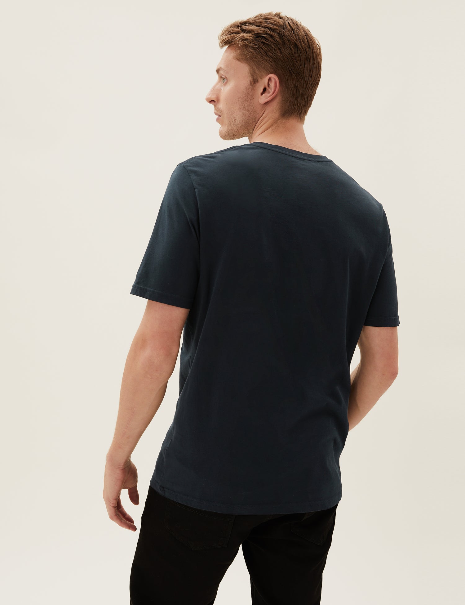 Camiseta cuello pico manga corta lisa