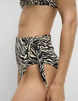 Parte alta de bikini con diseño Cebra