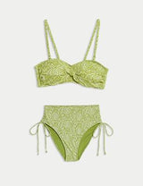 Parte alta de bikini con diseño