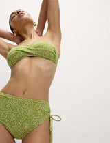 Parte alta de bikini con diseño